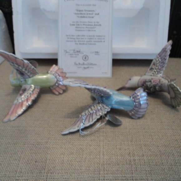 porcelain hummingbird ornaments~ lot of 3 - Picture 6 of 7